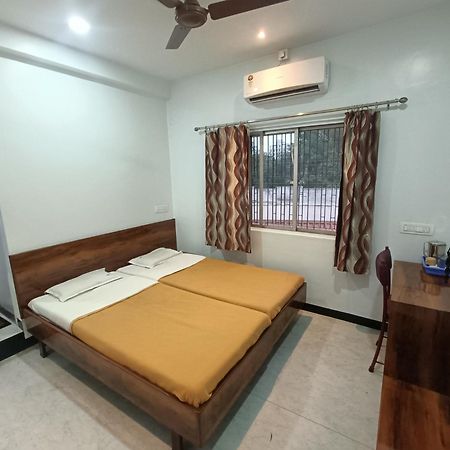 Hotel Parth Residency Kolhapur Buitenkant foto