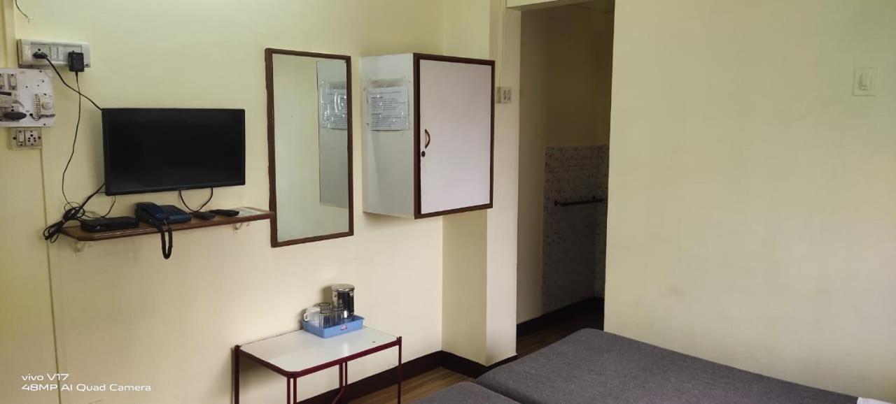 Hotel Parth Residency Kolhapur Buitenkant foto
