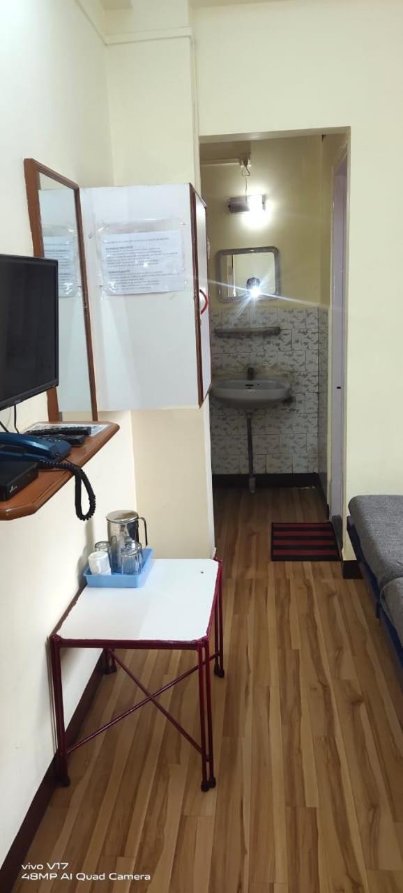 Hotel Parth Residency Kolhapur Buitenkant foto