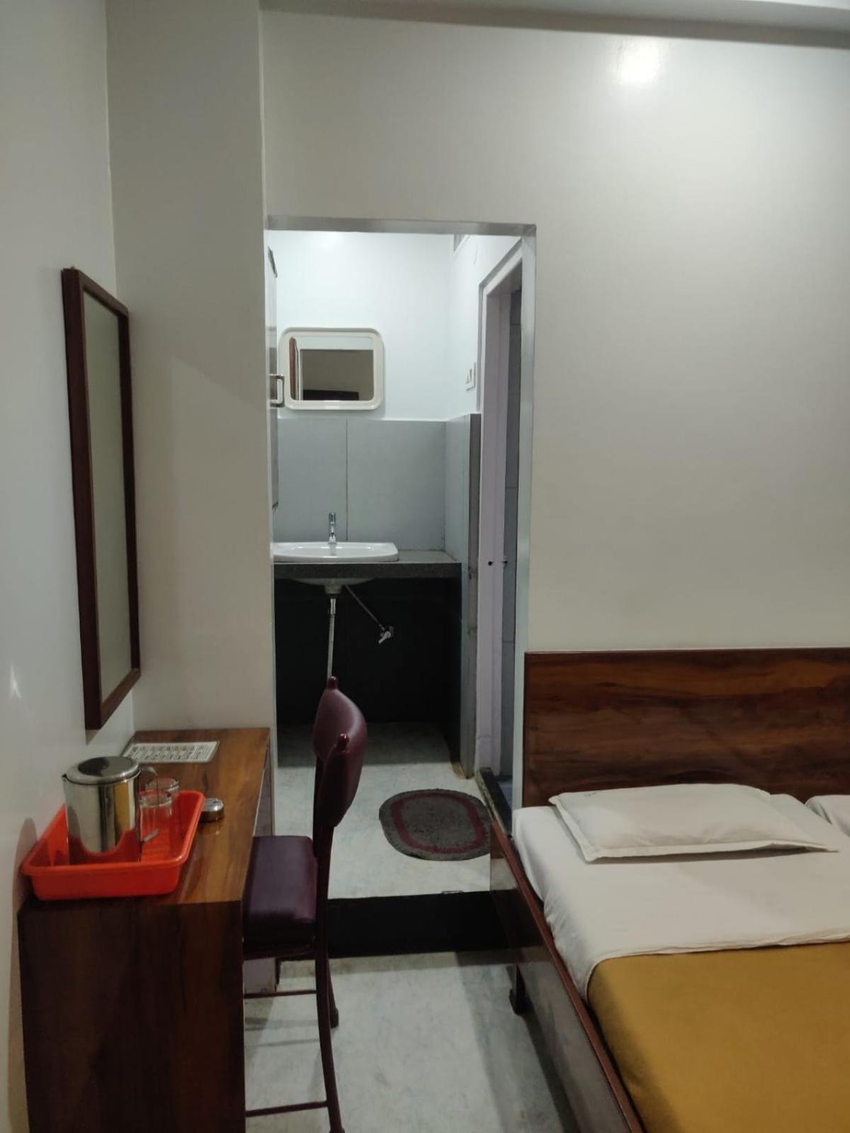 Hotel Parth Residency Kolhapur Buitenkant foto